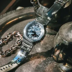 Casio 200 m)-G-Shock - GM-2100YM-8AER