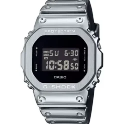 Casio 200 m)-G-Shock - GM-5600YM-8ER
