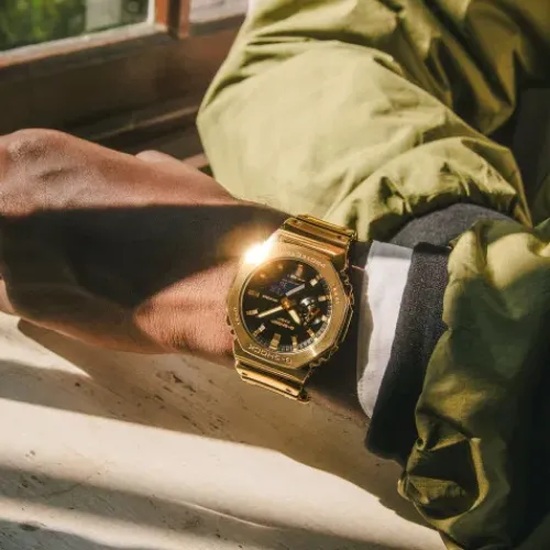 Casio 200 m)-G-Shock - GM-2100YMG-9AER