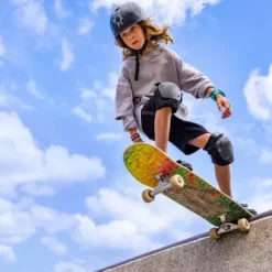 Garmin Smartwatches-Bounce Green Burst - 010-02448-22