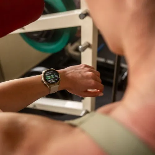 Garmin Silikonarmband-Fenix 8 Amoled Sapphire Soft Gold Fog Gray (43 mm) - 010-02903-11