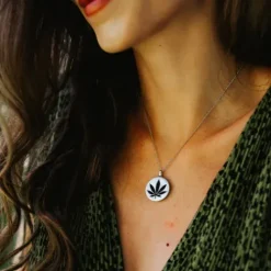 Julie Julsen Halsketten-Halskette Silber Hanfblatt - JJNE0823.1.H