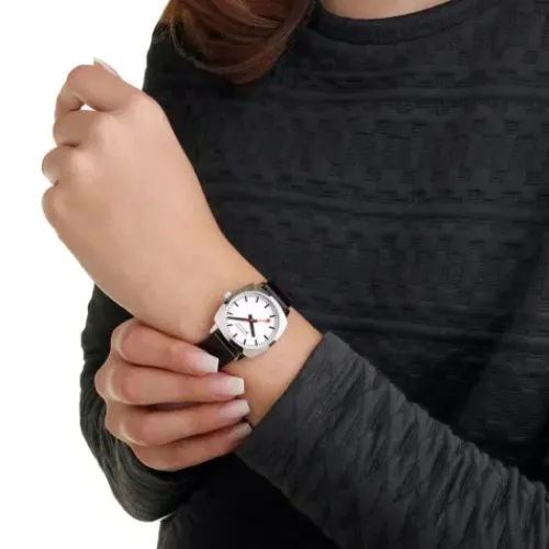 Mondaine Lederarmband-Petite Cushion Vegan - MSL.31110.LBV