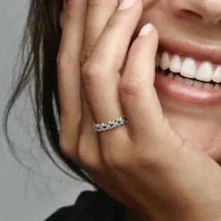 Pandora Ringe-Band aus Asymmetrischen Sternen Ring - 190029C00