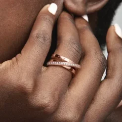 Pandora Ringe-Dreifach gekreuzter Pavé Ring - 189057C01