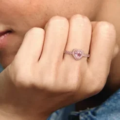 Pandora (Kette mit) Herz-Funkelndes Erhabenes Herz Ring - 188421C04