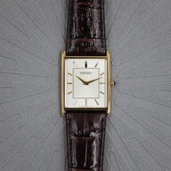 Seiko Lederarmband-Quarz - SWR064P1